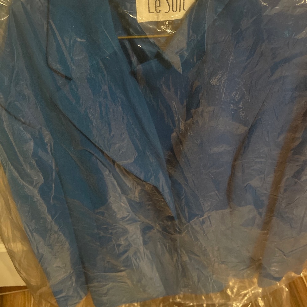 Women 2pc Jacket and skirt